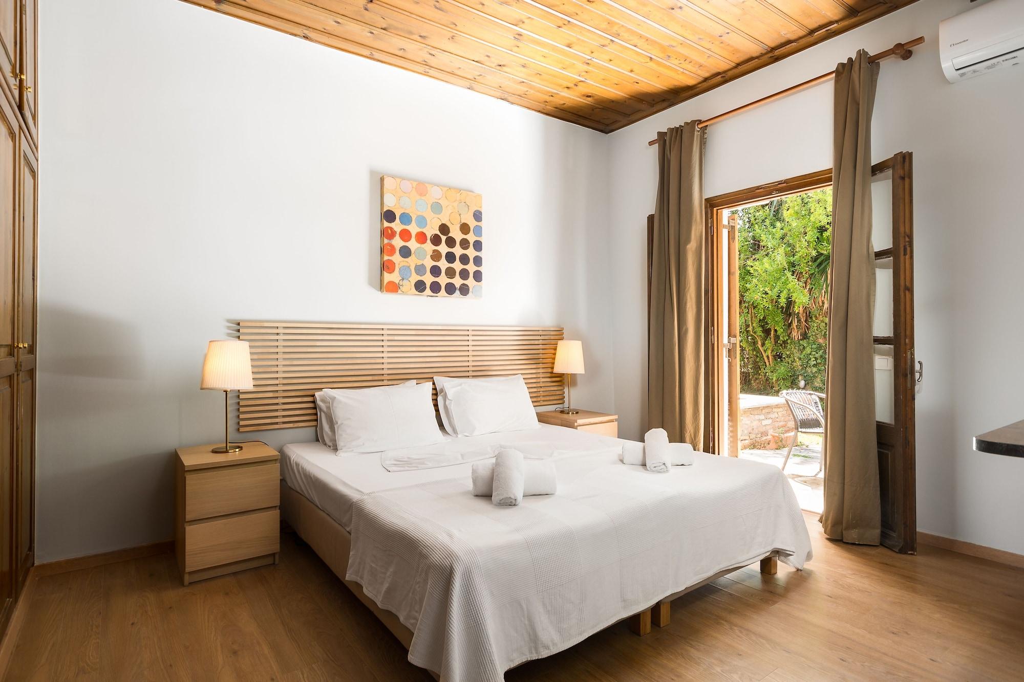 Апарт-отель Folies Corfu Town 3*